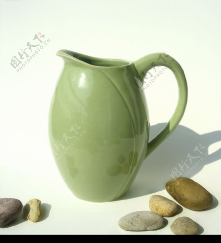 豆绿陶瓷花瓶图片