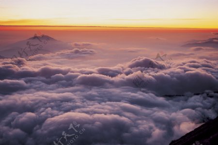 高山上的早晨图片