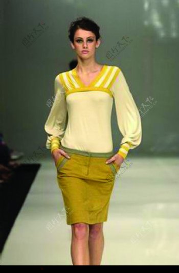 里约热内卢2004女装秋冬新品发布会0077