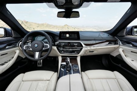 全新BMW5系内饰