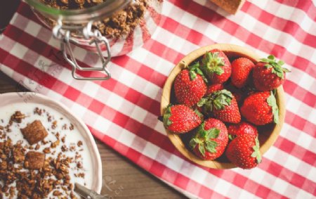 草莓早餐美食摄影