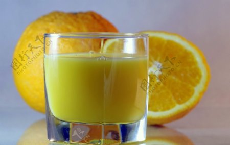 新鲜鲜橙果汁