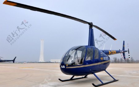 R44直升机