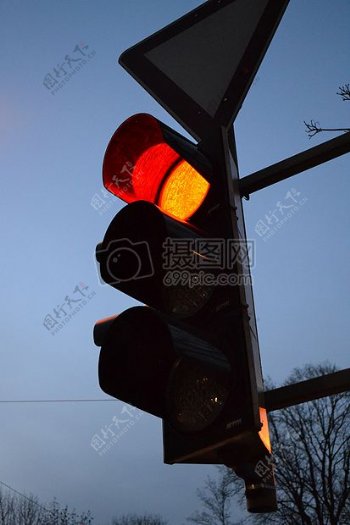 街道的红绿灯