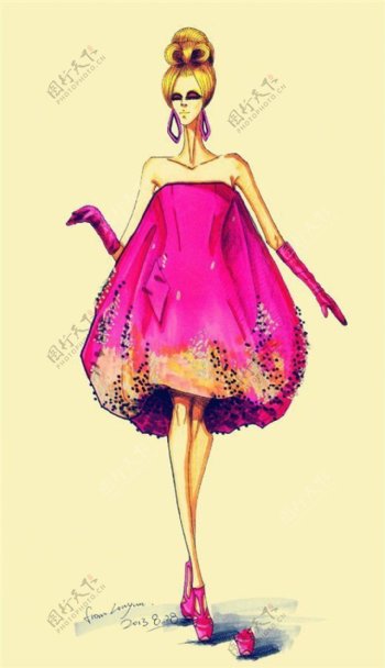粉色抹胸灯笼裙设计图