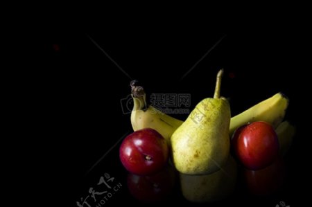 香蕉梨子李子水果
