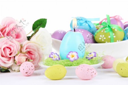复活节彩蛋与美丽鲜花图片