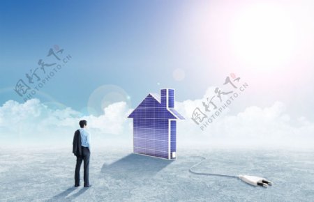 商务男士与太阳能房子素材下载