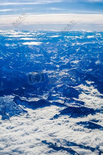 山云天际线蓝色航空蓝色天空长矛飞机视图