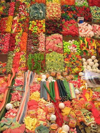 市场里多彩的糖果