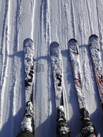 雪滑雪缆车滑雪