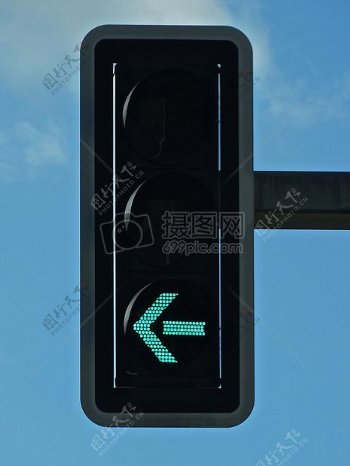 左转交通红绿灯