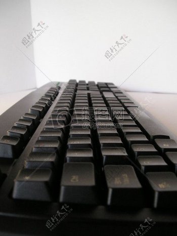黑色键盘的侧面