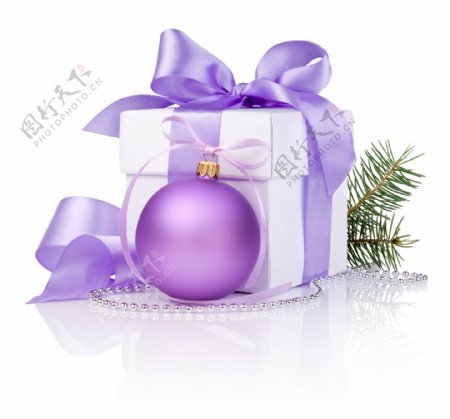 紫色圣诞节礼物盒图片