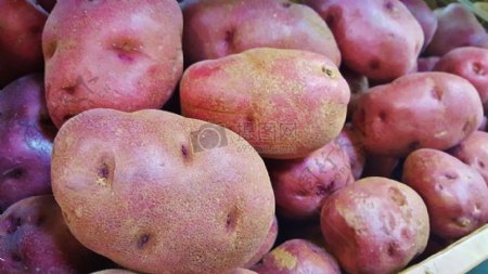 粉红色的土豆