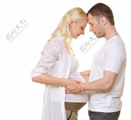 怀孕的女人与丈夫图片