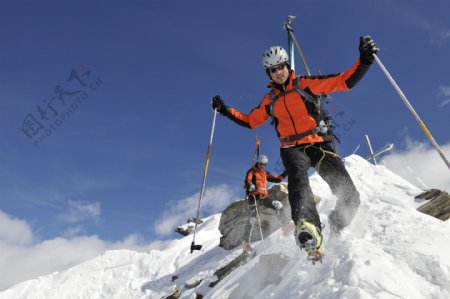 高山划雪的运动员