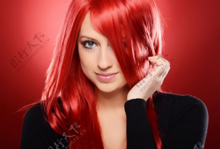 红头发美女图片