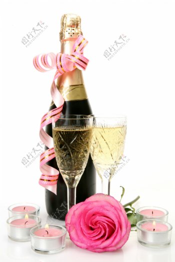 香槟与玫瑰图片
