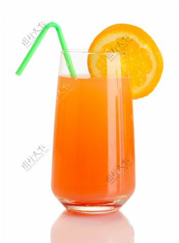 橙子饮料与吸管图片