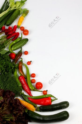 红椒黄瓜等蔬菜图片