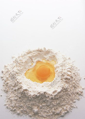 鸡蛋与面粉