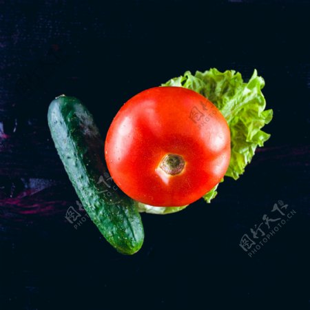番茄黄瓜与生菜图片