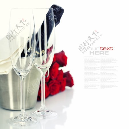 香槟与玫瑰花图片