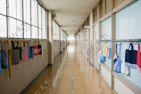 学校走廊图片