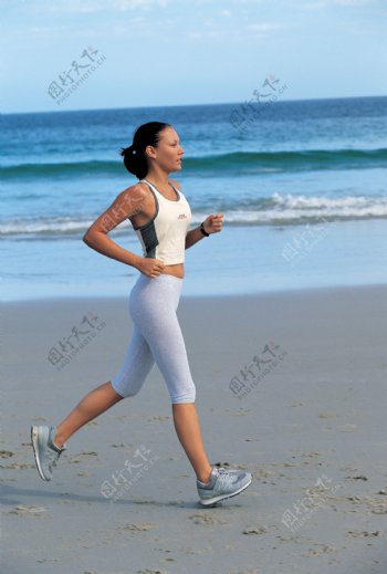 跑步健身的性感美女