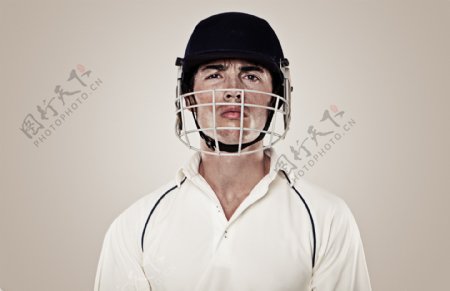 戴头盔的板球运动员图片