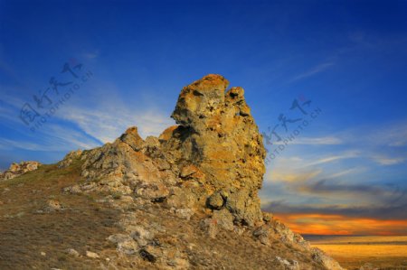 美丽山峰岩石景色图片