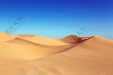 唯美沙漠风景图片