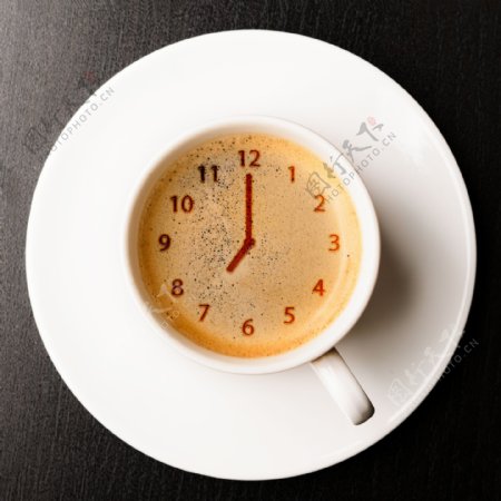 咖啡内的钟表