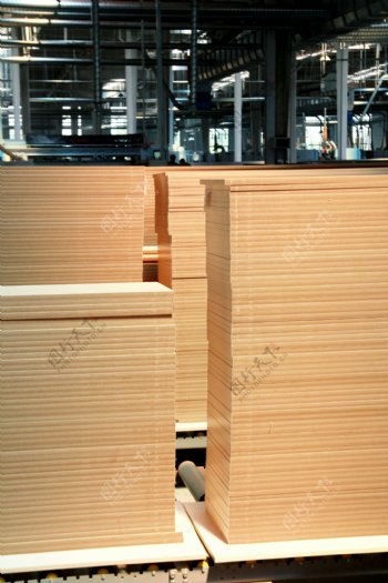 工业生产木板厂图片