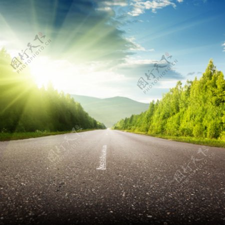 公路蓝天太阳主图背景