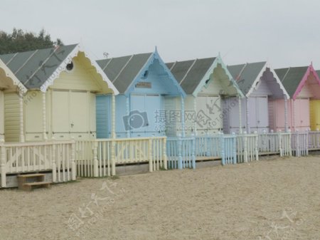 沙滩上的小屋