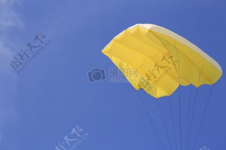 黄色的降落伞