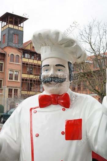 白色厨师雕塑
