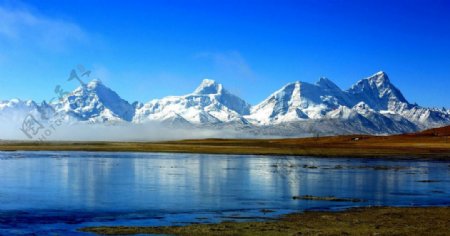 西藏卓木拉日峰