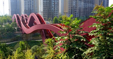 中国结步行桥