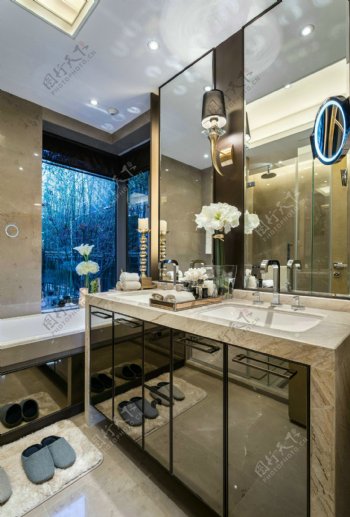 欧式室内卫生间浴池射灯玻璃装修效果图