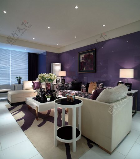 现代简约客厅紫色墙面效果图