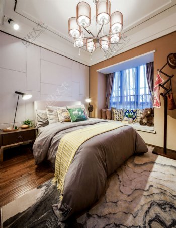 现代时尚水晶吊灯卧室室内装修效果图