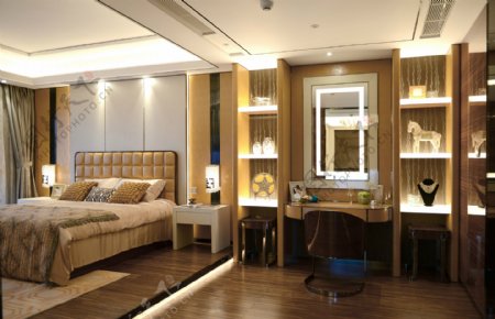 现代时尚卧室褐色地板室内装修效果图