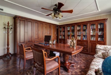 棕色典雅美式书房效果图