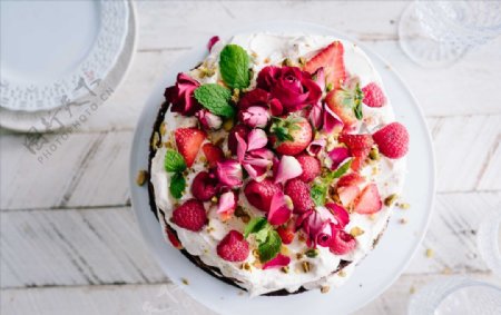 草莓玫瑰花蛋糕
