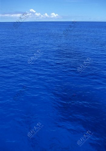湛蓝的大海