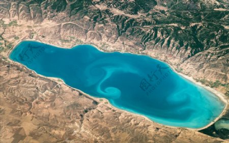 高原湖泊卫星图