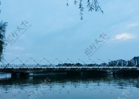 郑州运河边